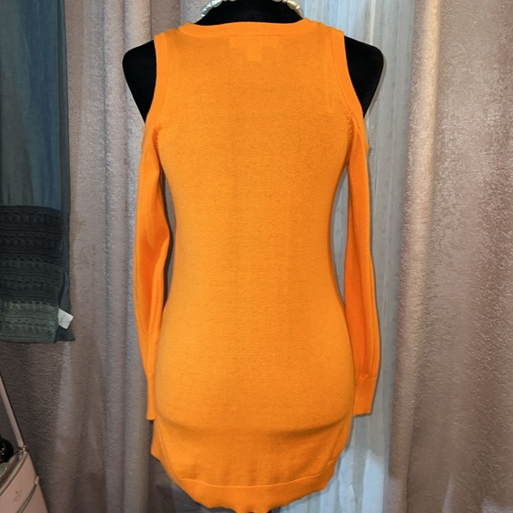 Michael Kors Size XS Orange Cold Shoulder Sweater - Picture 8 of 15